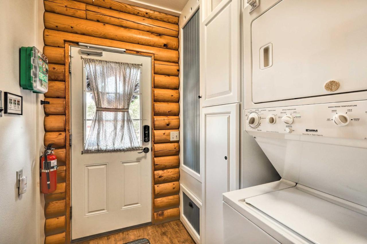 Quaint Williams Cabin Near Grand Canyon Eksteriør bilde