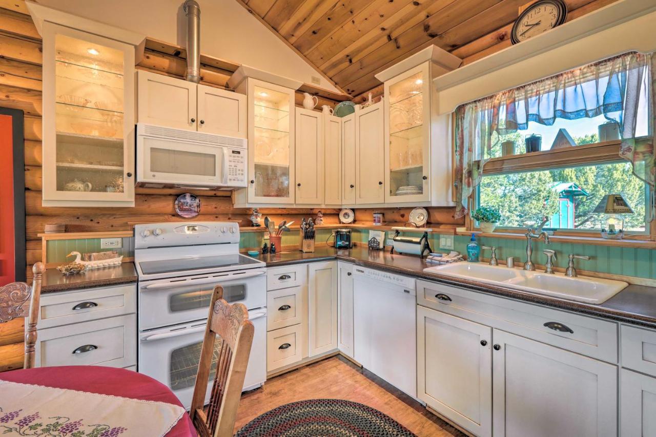 Quaint Williams Cabin Near Grand Canyon Eksteriør bilde
